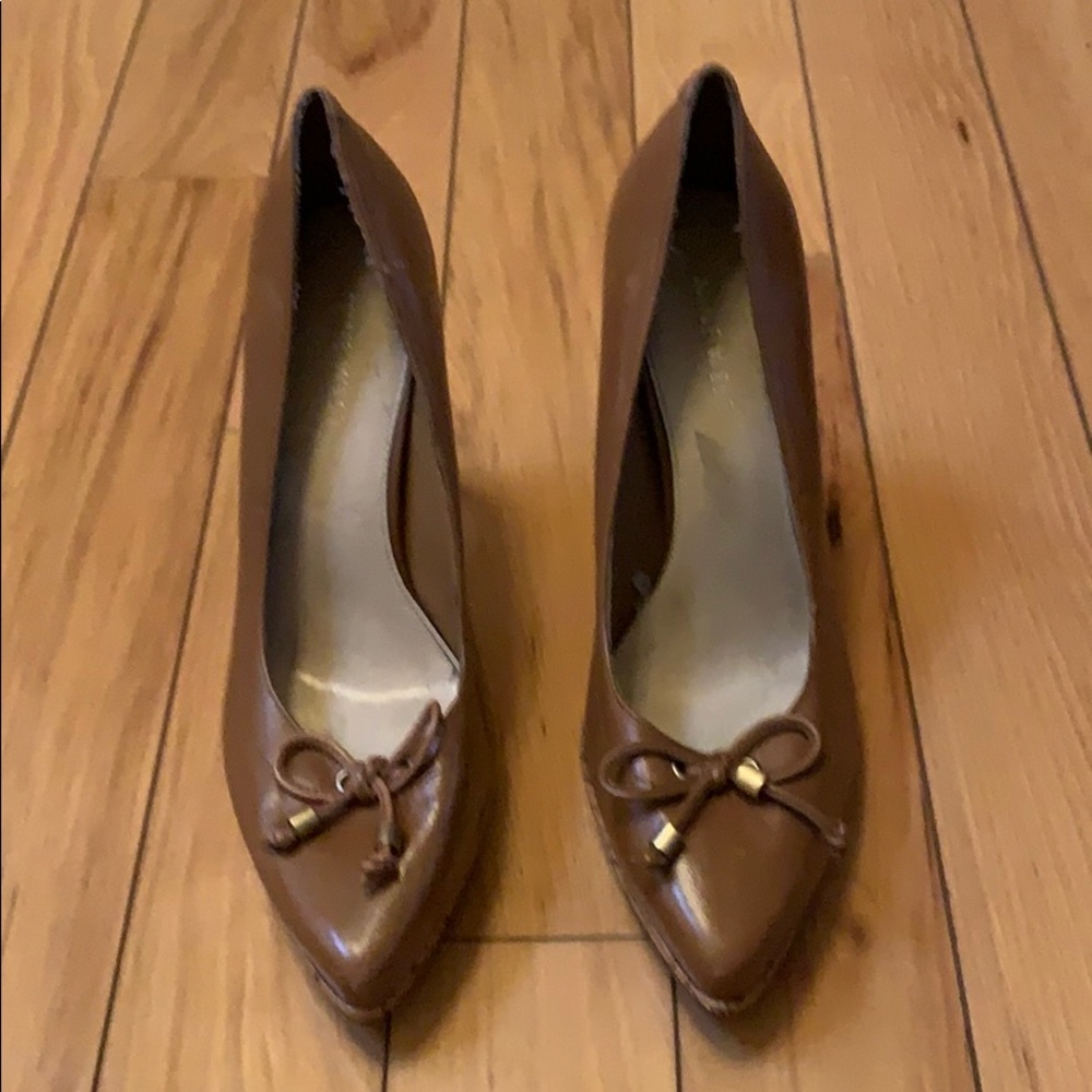 Nine West camel heels with cork